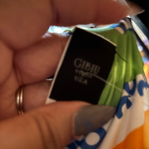 Gibiu Women's Black Letter's Print Crop Top Elastic Waist Leggings -2 Piece Set - Picture 11 of 11